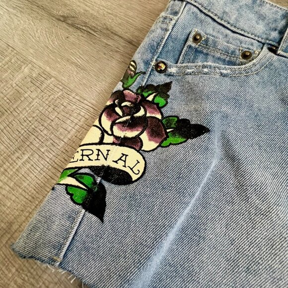 Ed Hardy-Love Eternal-Jean Denim Shorts-Light Vintage Blue-Heart/Flower-Size 30 - Picture 4 of 14